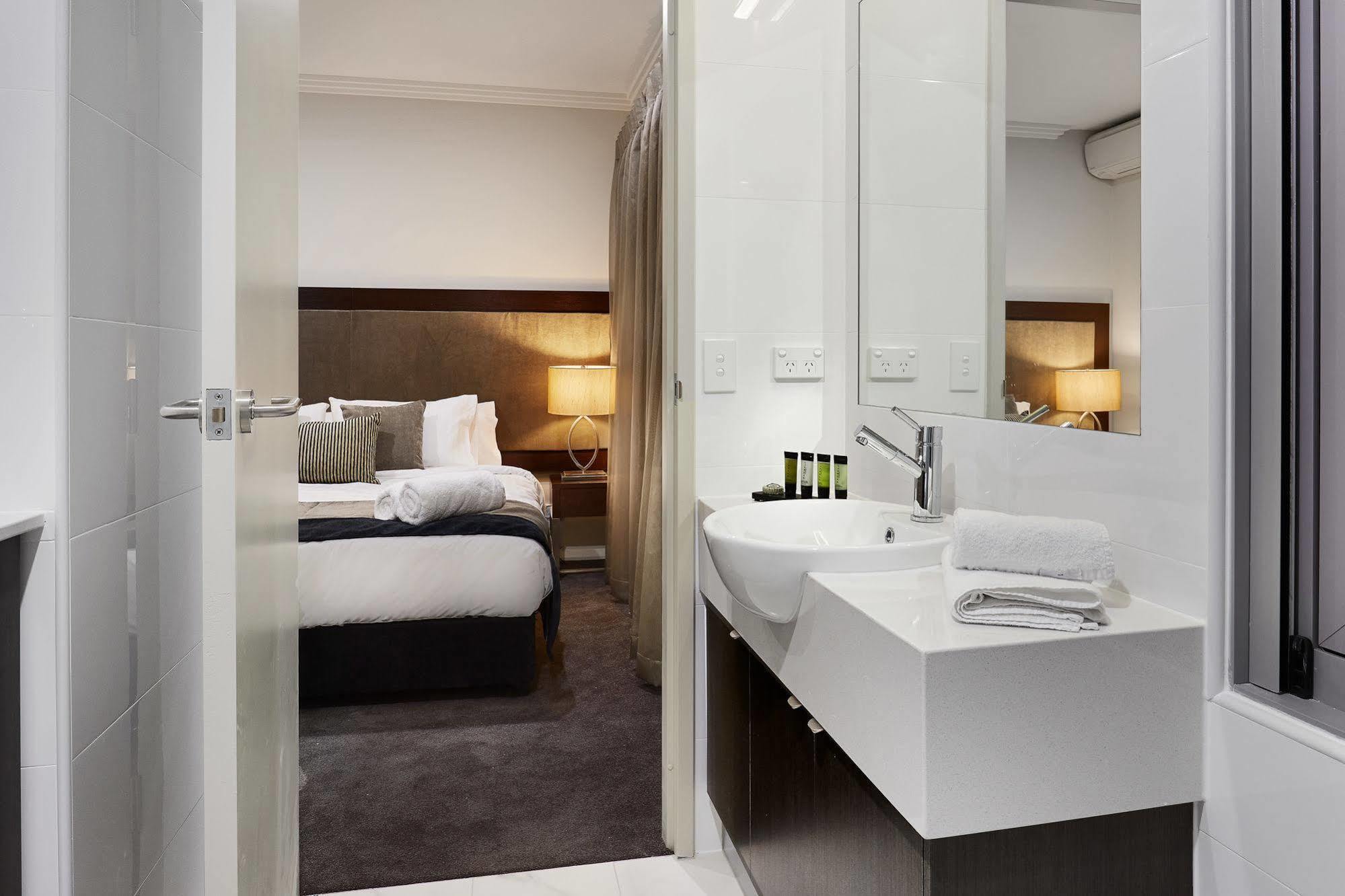 Attika Hotel Perth Exterior foto